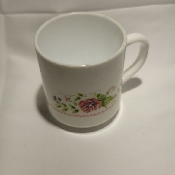 Floral coffee mug - Picture 1 of 4